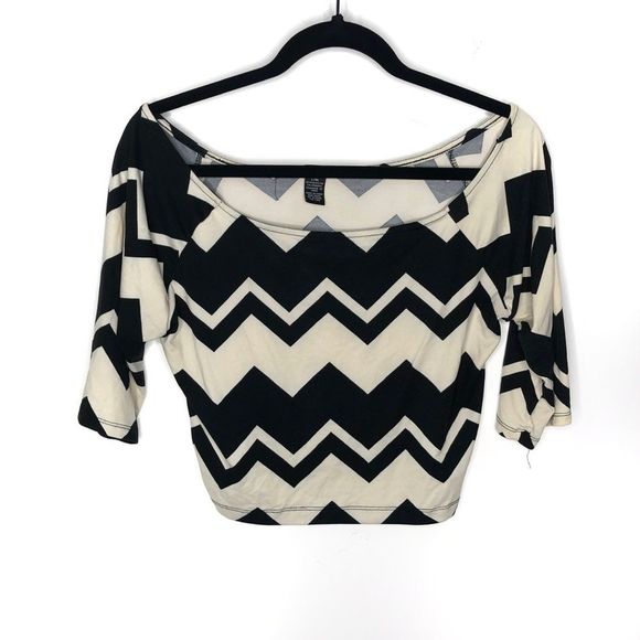 Rue21 Tops - Rue 21 | Tan and Black Chevron Cop Top